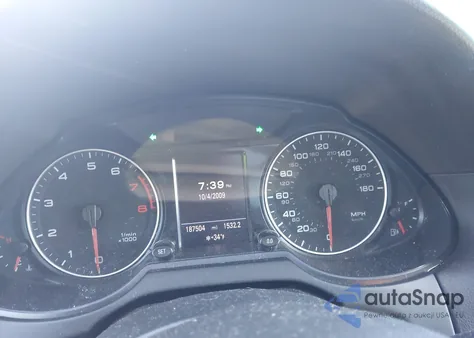 2010 Audi Q5 3.2 Premium z USA, uszkodzony, nr VIN WA1LKAFP7AA058002